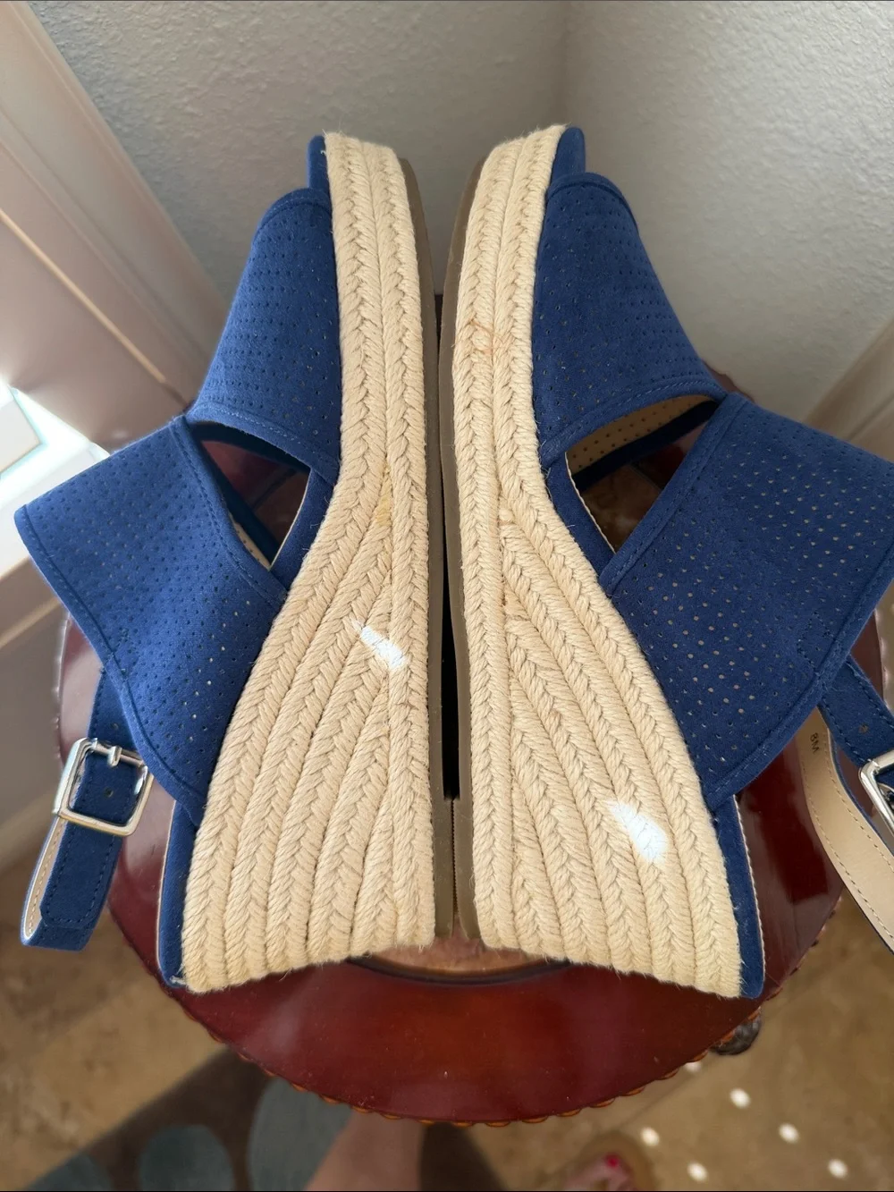 NWOT Claiborne Wedge Rope Heel Sandals 8 Perforated Upper Memory Foam Insole